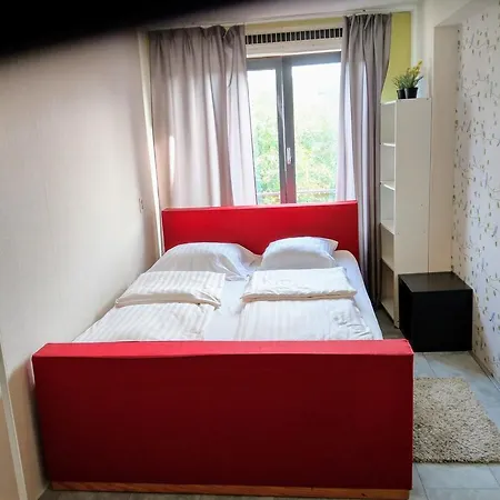 Arena Deluxe Apartment *